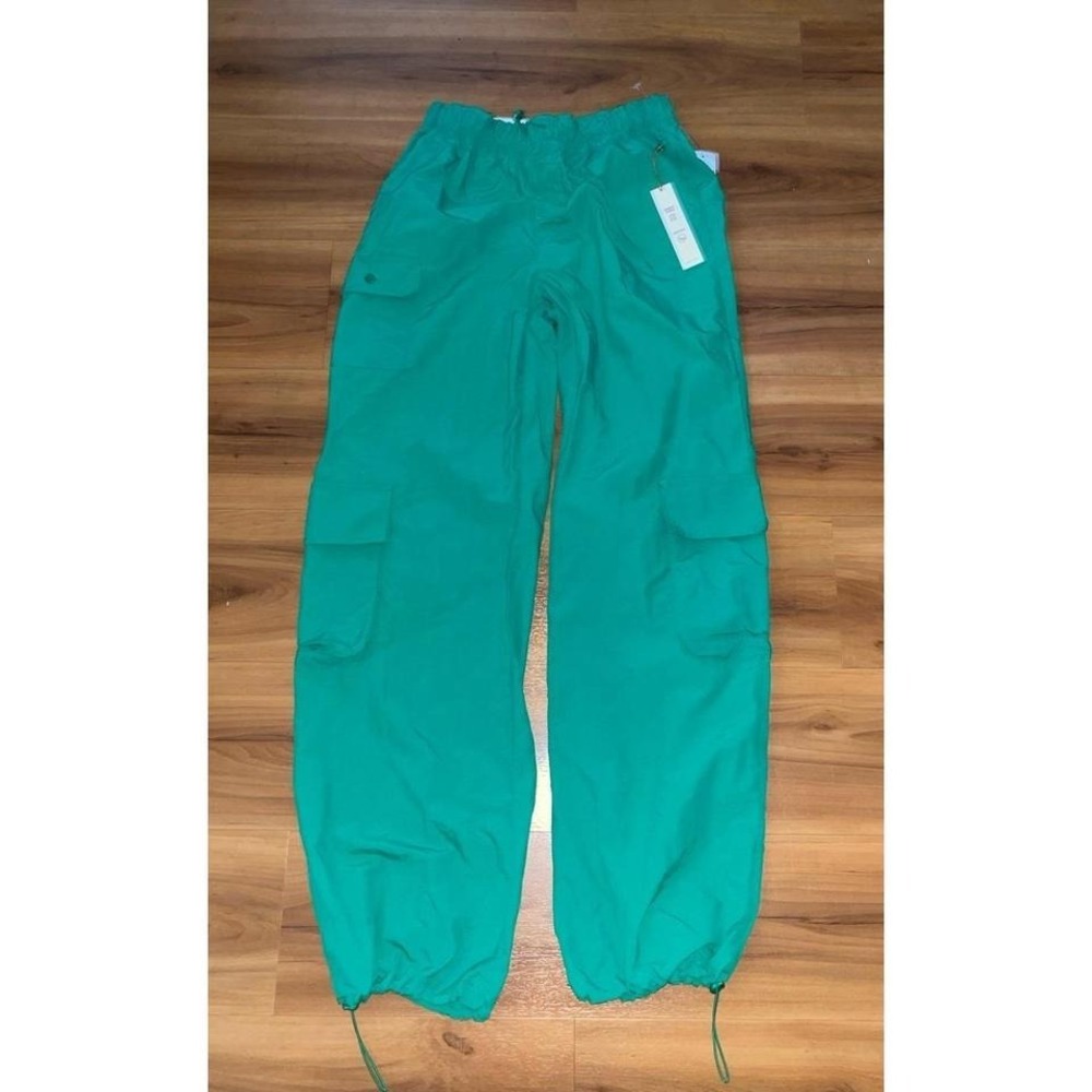 NWT Love Tree Parachute Cargo‎ Baggy Kelly Green  Drawstring Pants